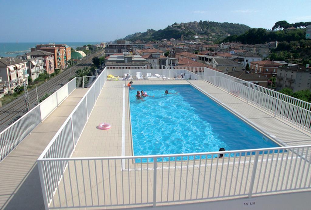 Residence I Delfini Cupra Marittima Exterior foto